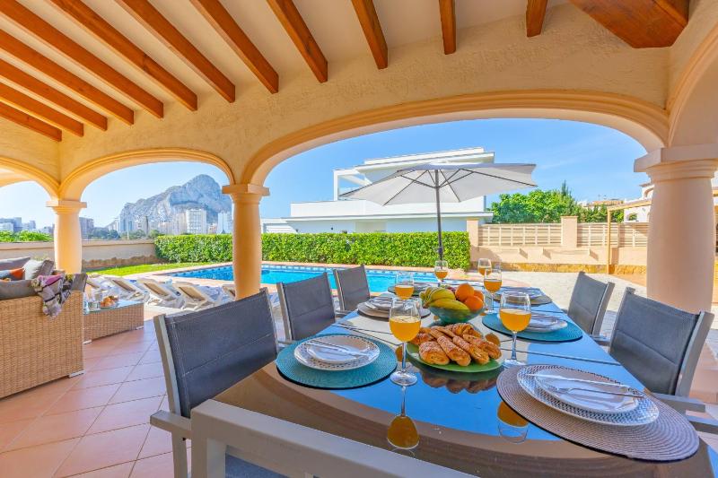 Villa Almendros - PlusHolidays - image 31