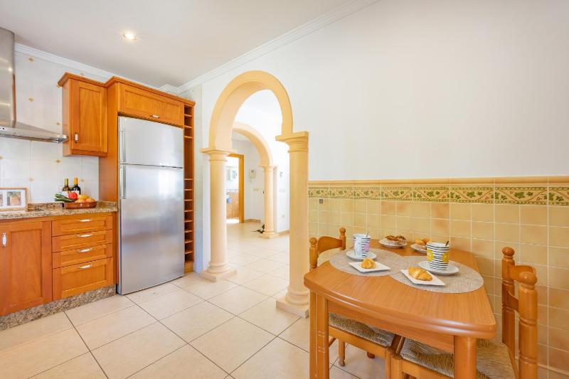 Villa Almendros - PlusHolidays - image 21
