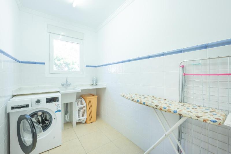 Villa Almendros - PlusHolidays - image 4