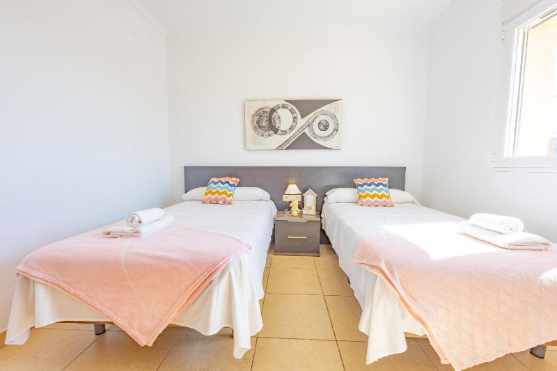 Villa Almendros - PlusHolidays - image 41