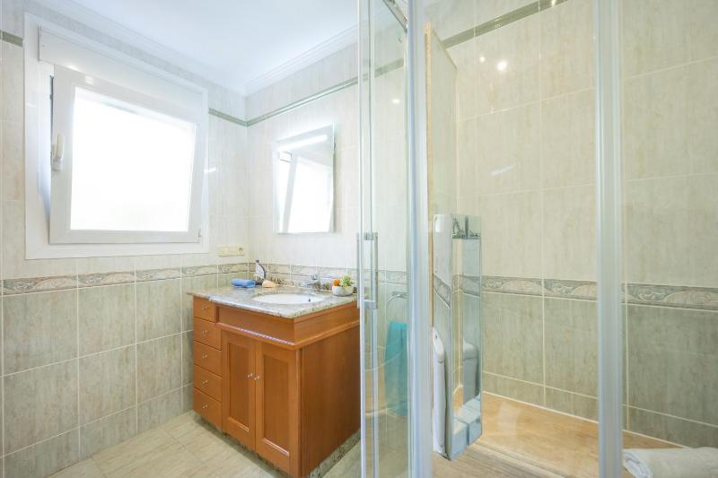 Villa Almendros - PlusHolidays - image 32