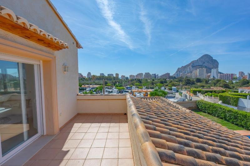 Villa Almendros - PlusHolidays - image 48