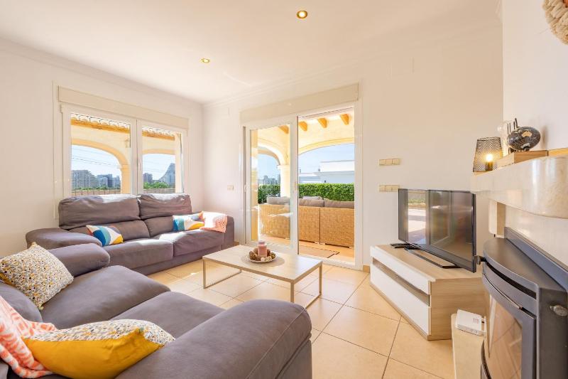 Villa Almendros - PlusHolidays - image 25