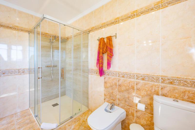 Villa Almendros - PlusHolidays - image 39
