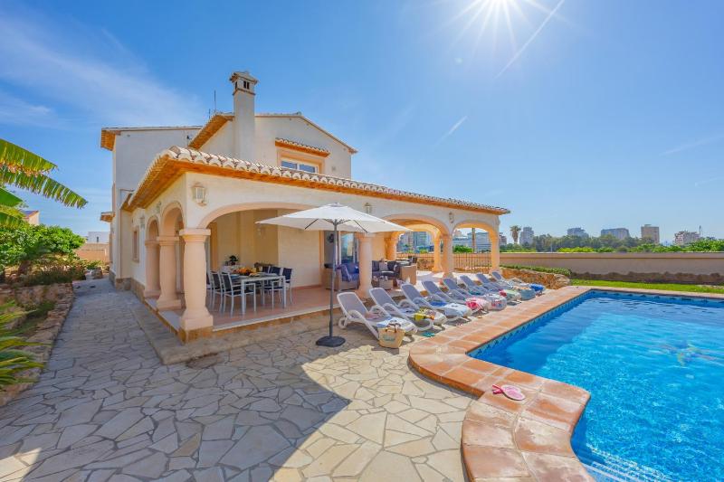 Villa Almendros - PlusHolidays - image 6