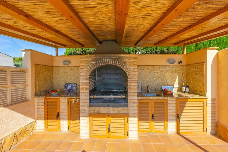 Deluxe Villa image 2