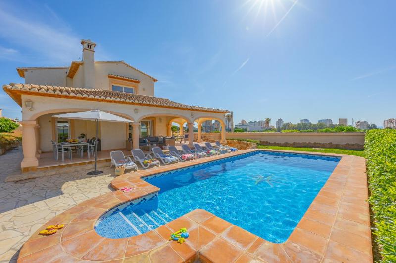 Villa Almendros - PlusHolidays - image 12
