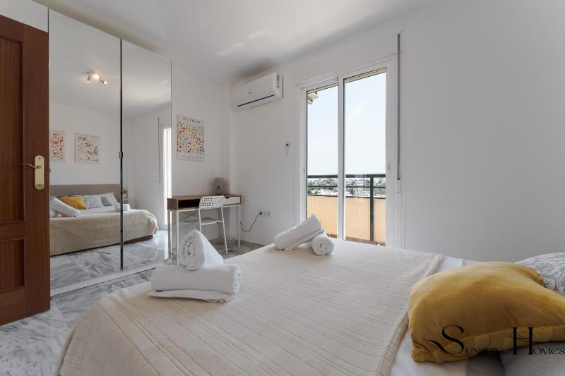 Terrace of Paradise 3 Bed Duplex Bbq Views Pool Parking - image 12