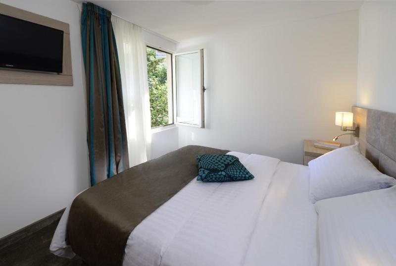 Grand Hotel Adriatic II - image 19