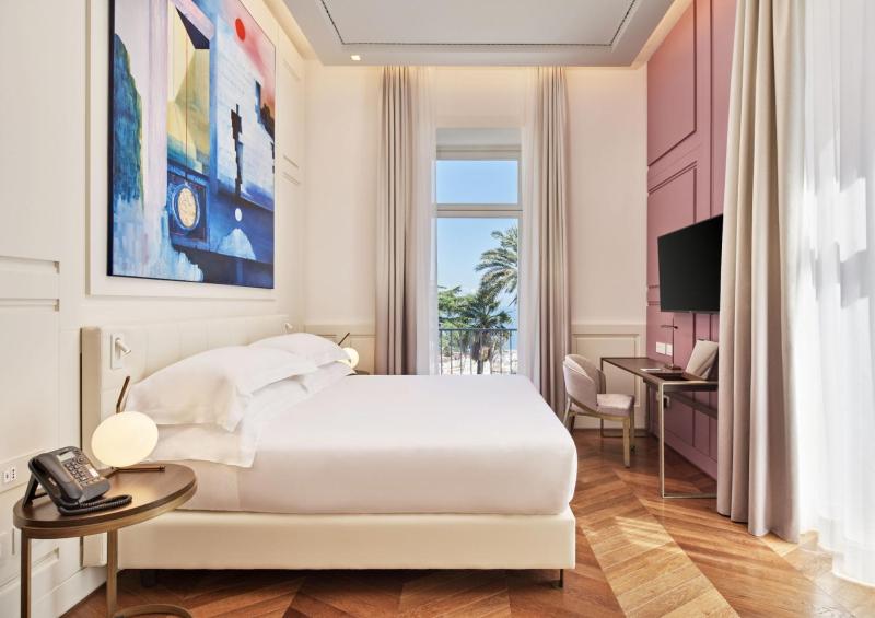 One-Bedroom Suite image 1