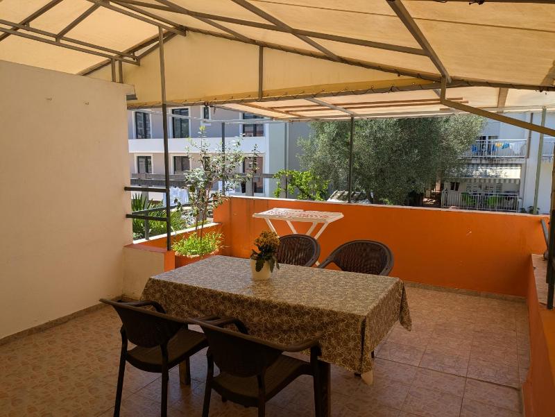 Two-Bedroom Apartment with Terrace image 4