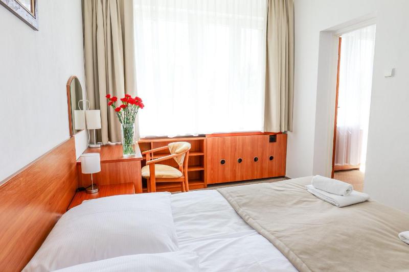 Triple Room image 4