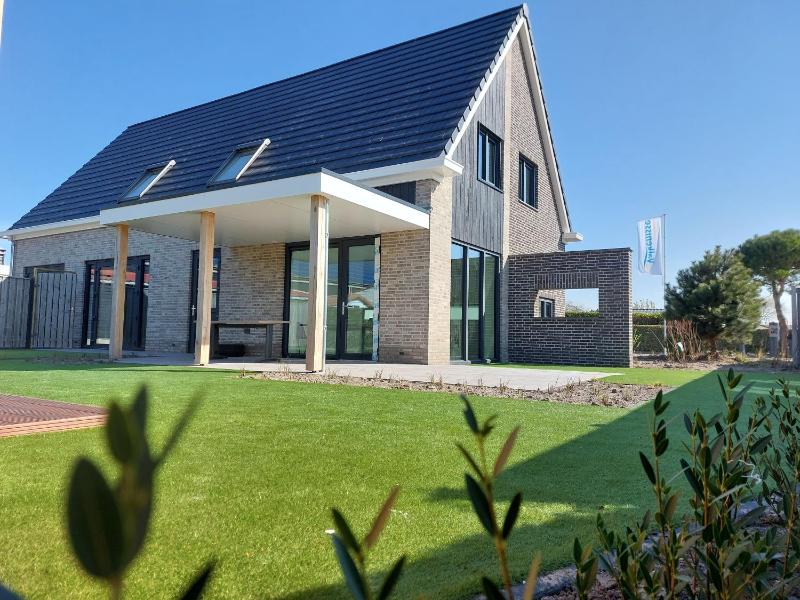 Deluxe Villa image 2