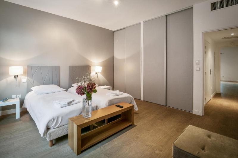 One Bedroom Apartment (6 Adults) image 3