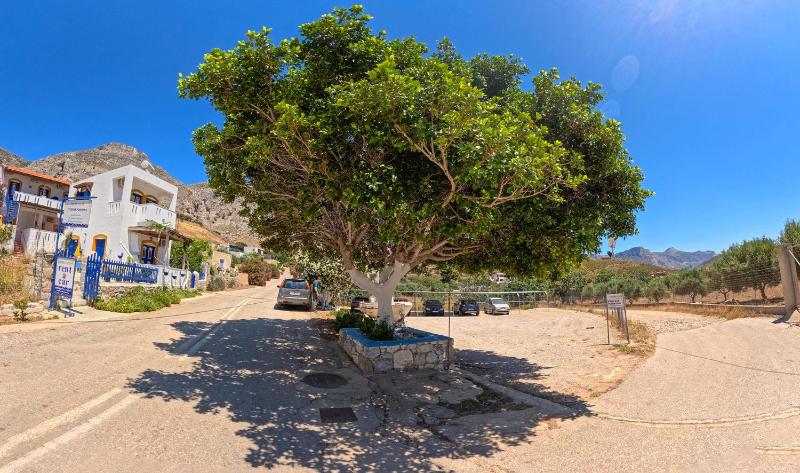 Economy Studio (2 Adults) image 2