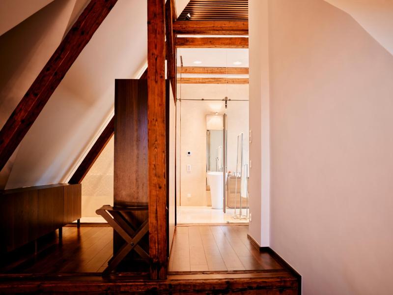 Superior Suite image 2