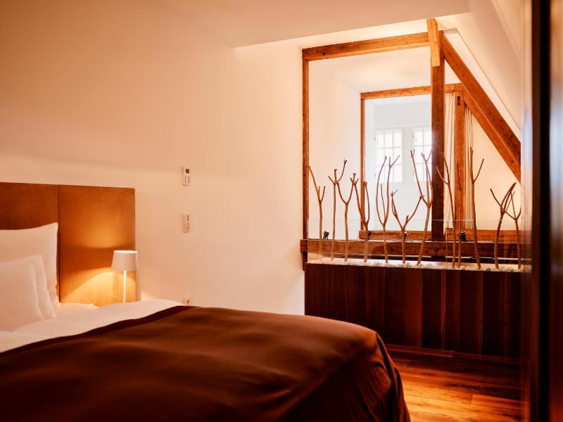 Deluxe Suite image 2