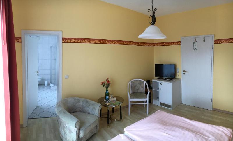 Kastanienhof Hotel garni - image 20