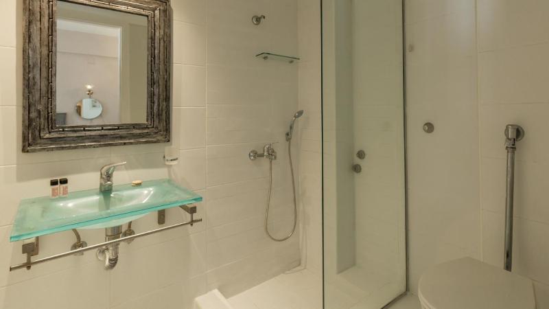 Superior Room Pool Front image 2