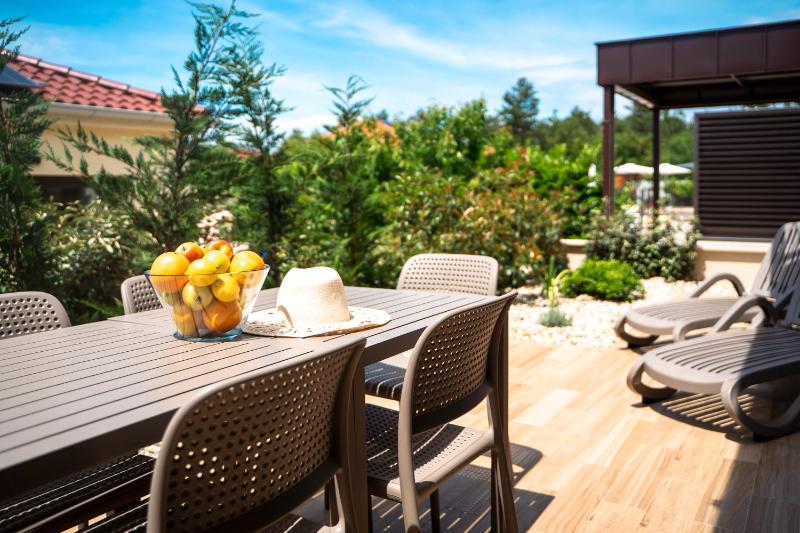 VSG Resort - Indoor & Outdoor Pools Sauna 200m to Beach - image 42