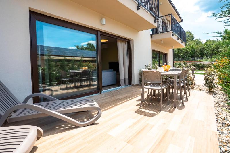 VSG Resort - Indoor & Outdoor Pools Sauna 200m to Beach - image 8