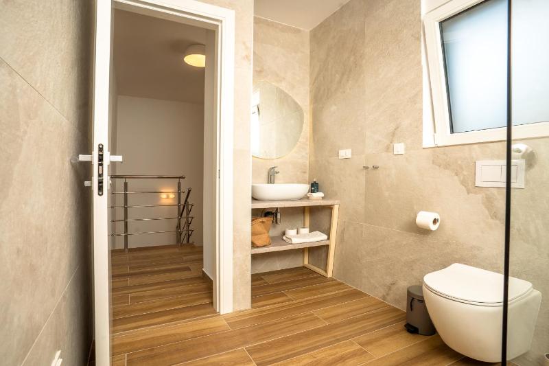VSG Resort - Indoor & Outdoor Pools Sauna 200m to Beach - image 34