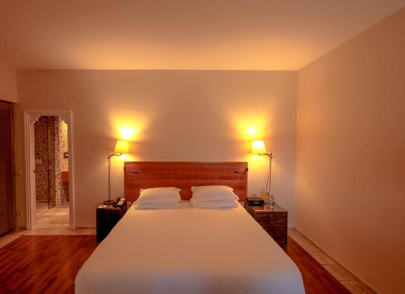 Suite with Sea View image 3