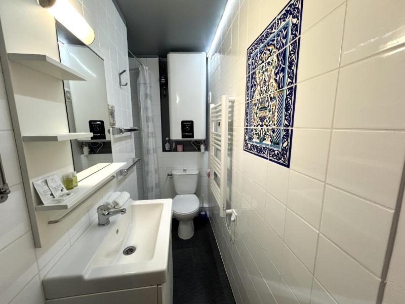 One-Bedroom Apartment image 3