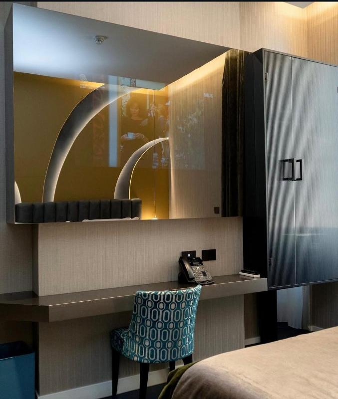 Superior Double Room with Lateral Sea View image 3