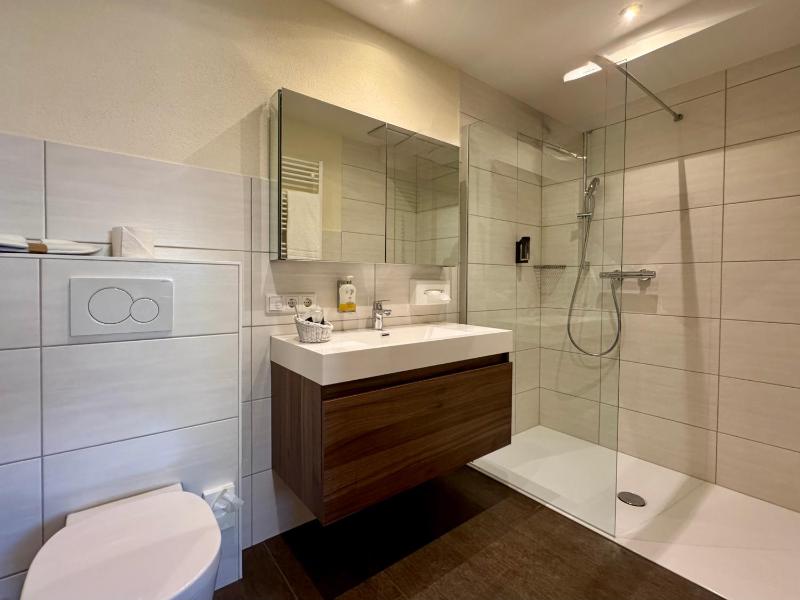 Deluxe Double Room image 2