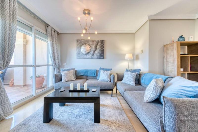 Wonderful 2 bedroom apartment - image 18