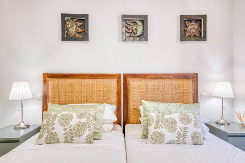 Wonderful 2 bedroom apartment - image 13
