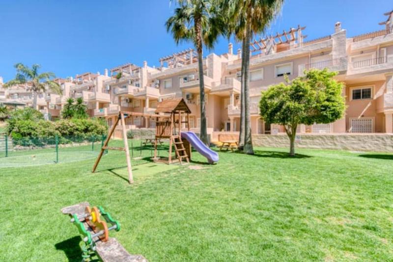 Wonderful 2 bedroom apartment - image 7