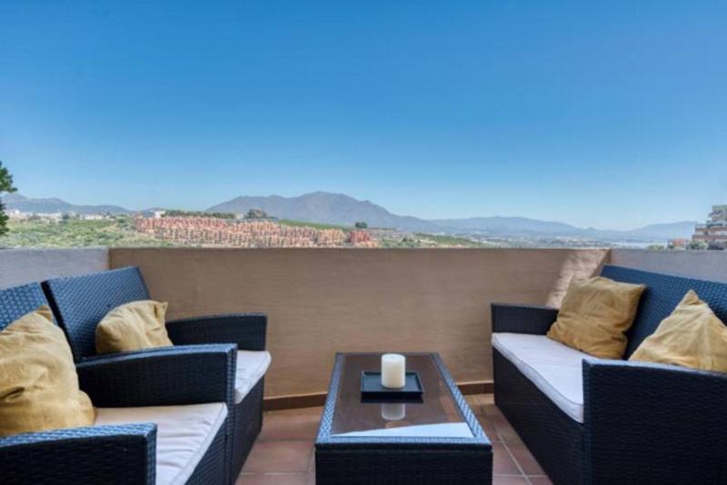 Wonderful 2 bedroom apartment - image 20