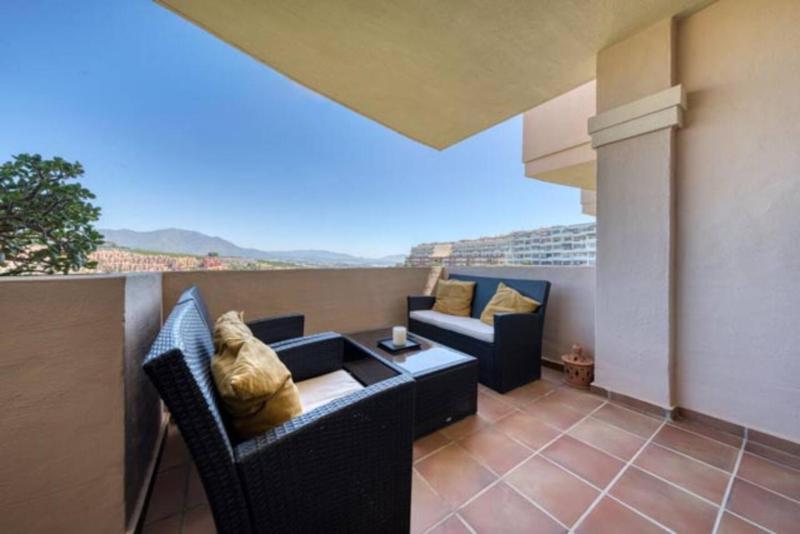 Wonderful 2 bedroom apartment - image 3