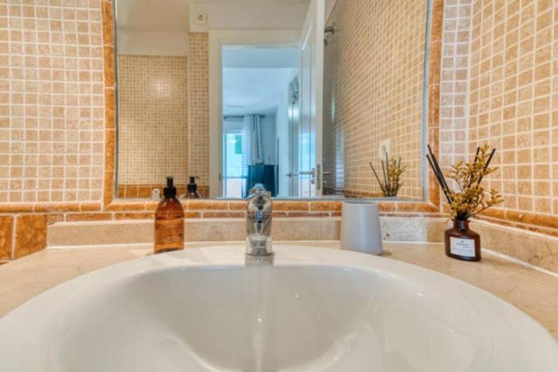 Wonderful 2 bedroom apartment - image 2