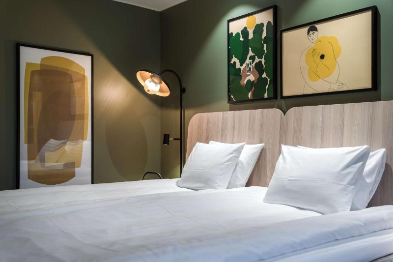 Superior Twin Room image 1