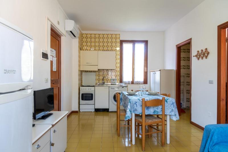 One-Bedroom Apartment image 3