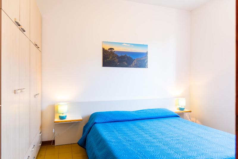One-Bedroom Apartment image 4
