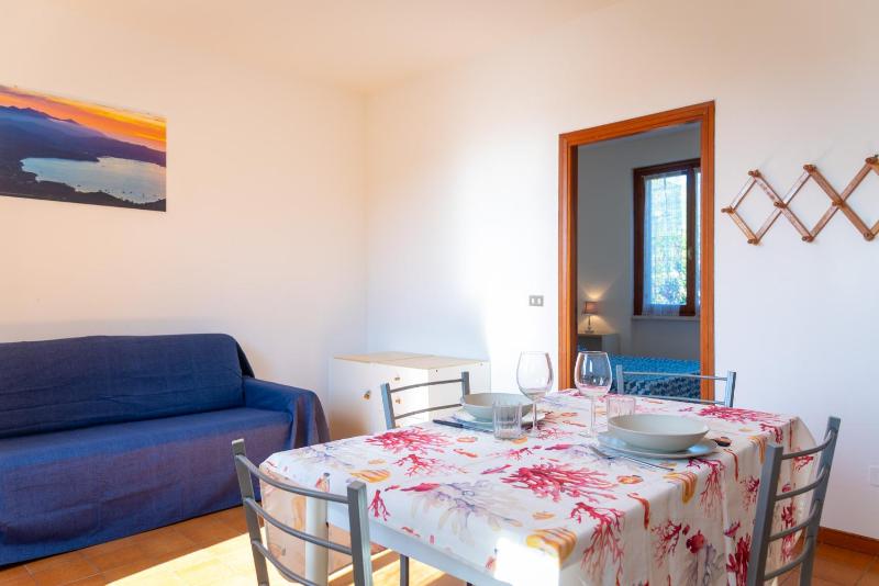 One-Bedroom Apartment image 4