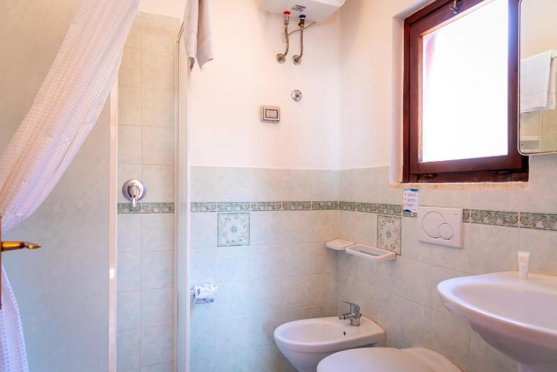 One-Bedroom Apartment image 1