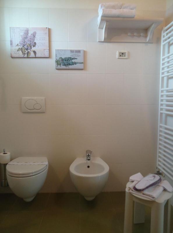 Double Room image 1