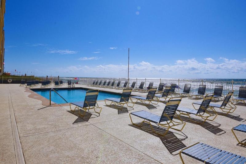 Edgewater West 82 - image 29