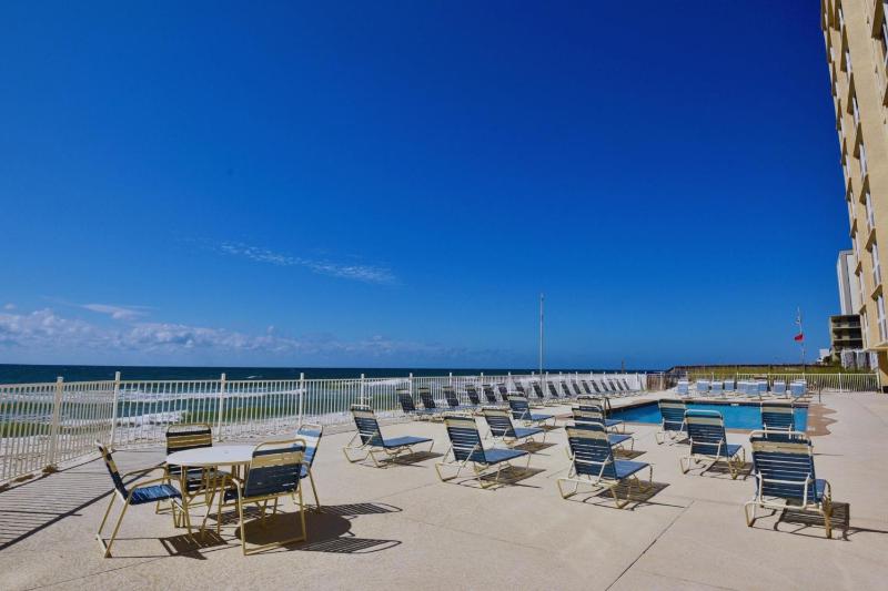 Edgewater West 82 - image 36