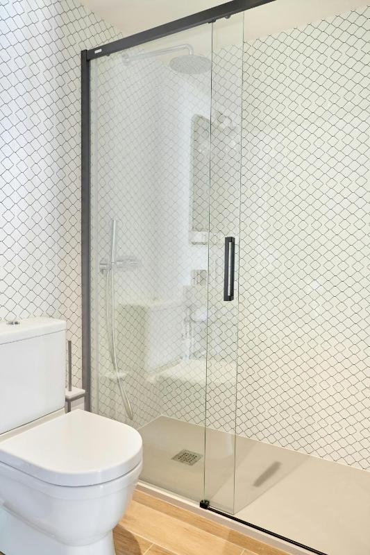 One-Bedroom Superior Apartment with One King Bed, Two Sofa Beds and Balcony image 2