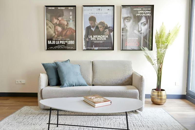 Two-Bedroom Apartment with Balcony image 3