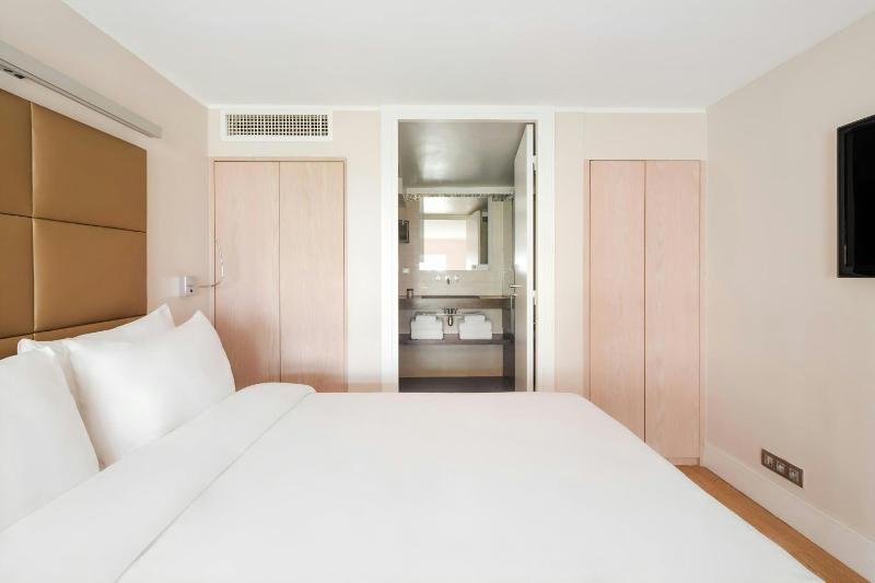 Lofted Suite with Queen Bed and Sofa Bed image 4