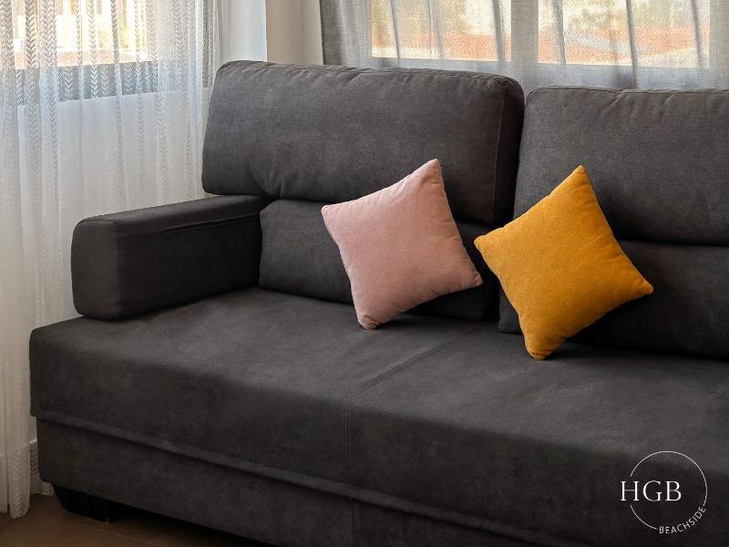 One-Bedroom Apartment image 2
