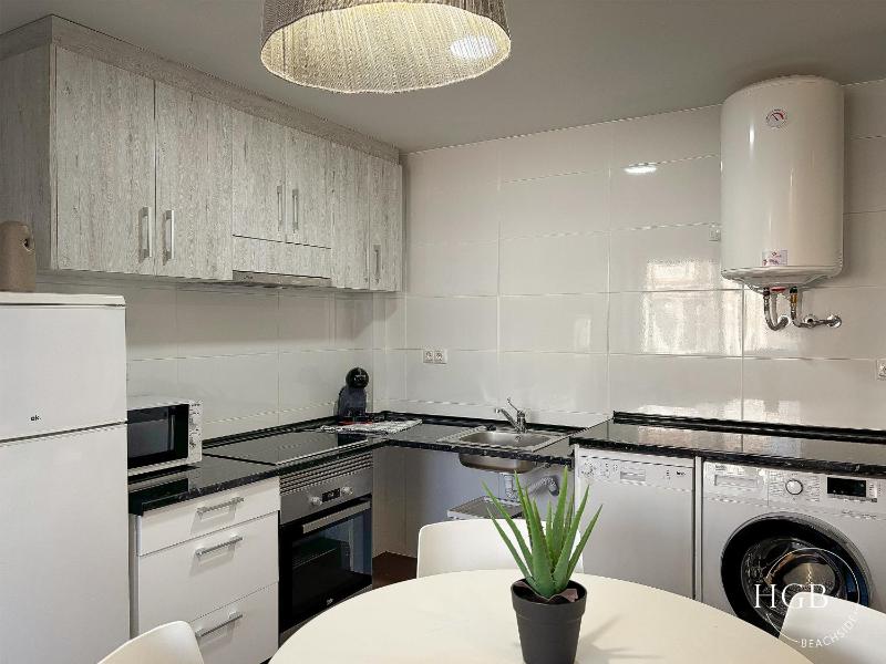 One-Bedroom Apartment image 3