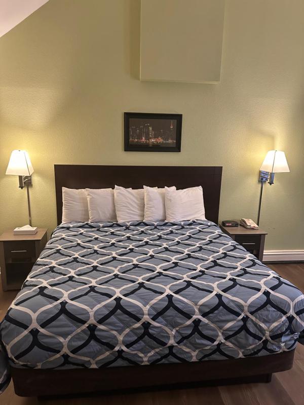 King Room - Disability Access image 3